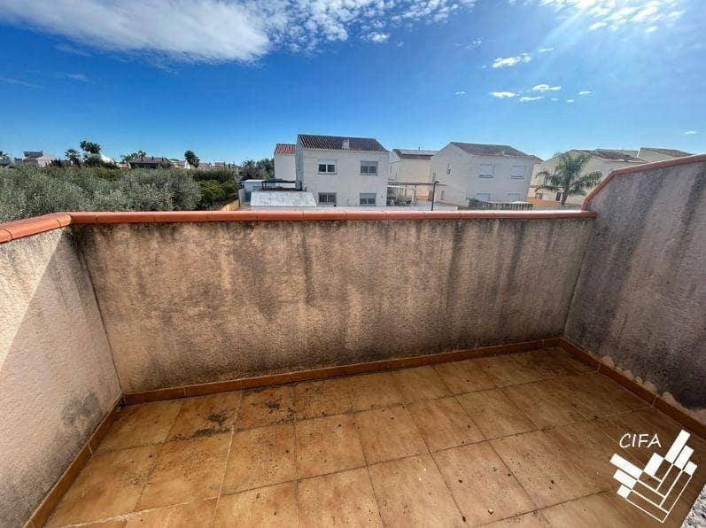 4 soverom Kjedet enebolig til salgs i Vinaros med svømmebasseng garasje - € 634 000 (Ref: 9502391)