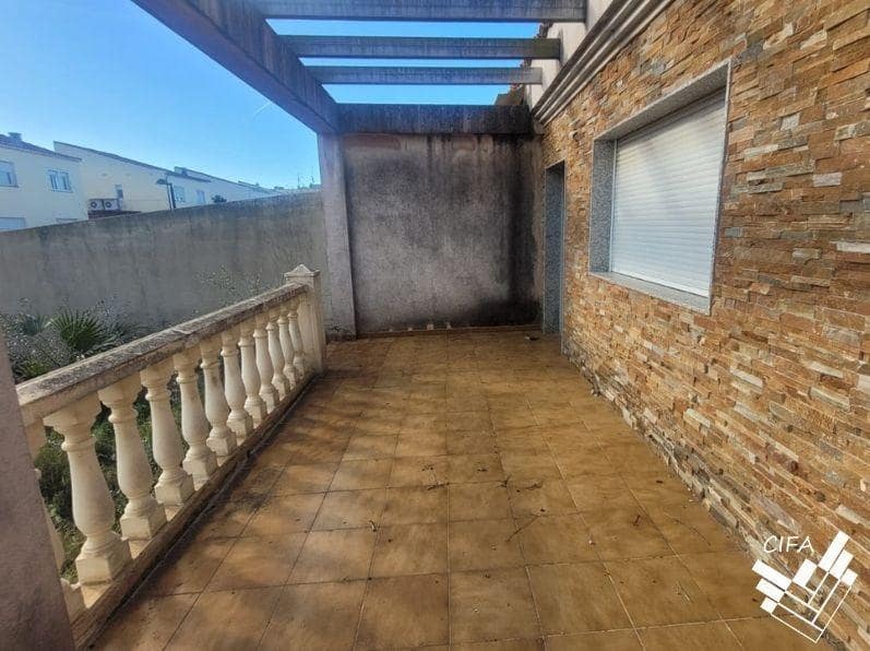 4 soverom Kjedet enebolig til salgs i Vinaros med svømmebasseng garasje - € 634 000 (Ref: 9502391)