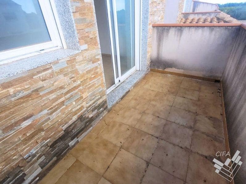 4 soverom Kjedet enebolig til salgs i Vinaros med svømmebasseng garasje - € 634 000 (Ref: 9502391)