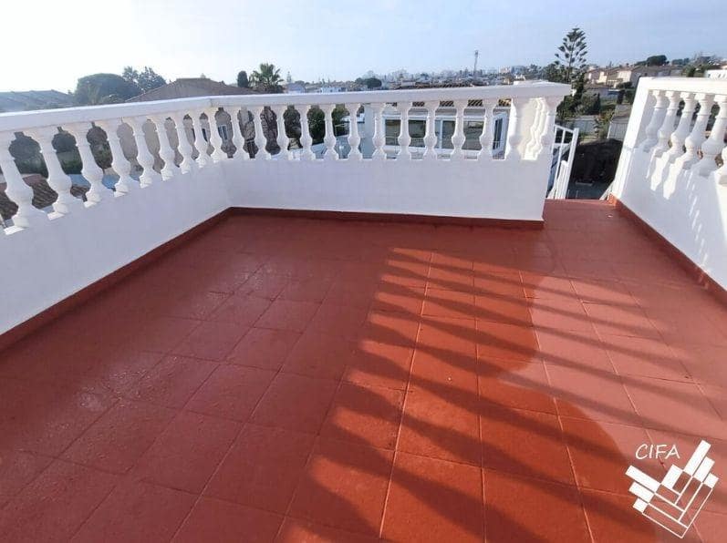 5 bedroom Villa for sale in Vinaros with pool - € 450,000 (Ref: 9504320)