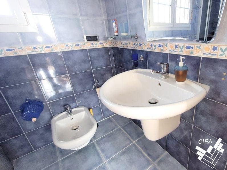 5 bedroom Villa for sale in Vinaros with pool - € 450,000 (Ref: 9504320)