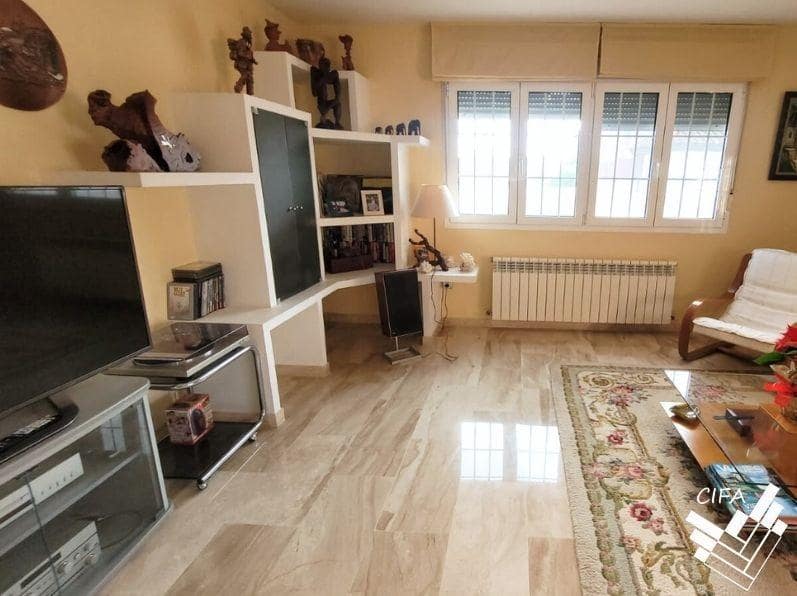 5 slaapkamer Villa te koop in Vinaros met zwembad - € 450.000 (Ref: 9504320)