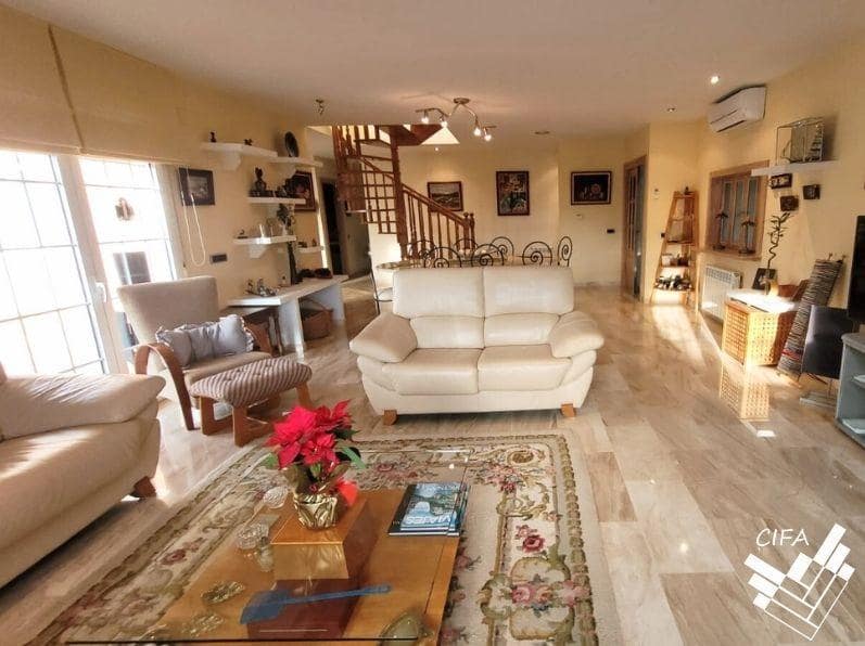 5 slaapkamer Villa te koop in Vinaros met zwembad - € 450.000 (Ref: 9504320)