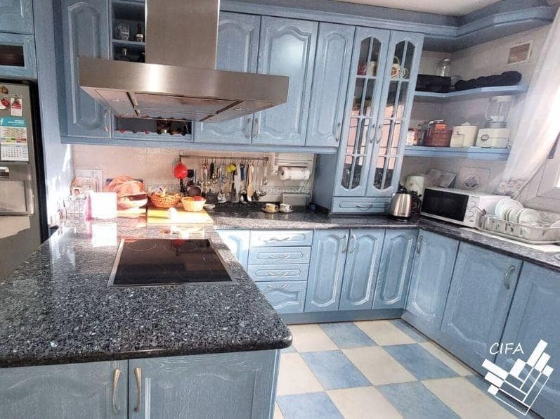 5 slaapkamer Villa te koop in Vinaros met zwembad - € 450.000 (Ref: 9504320)