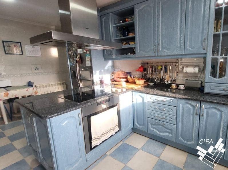 5 slaapkamer Villa te koop in Vinaros met zwembad - € 450.000 (Ref: 9504320)