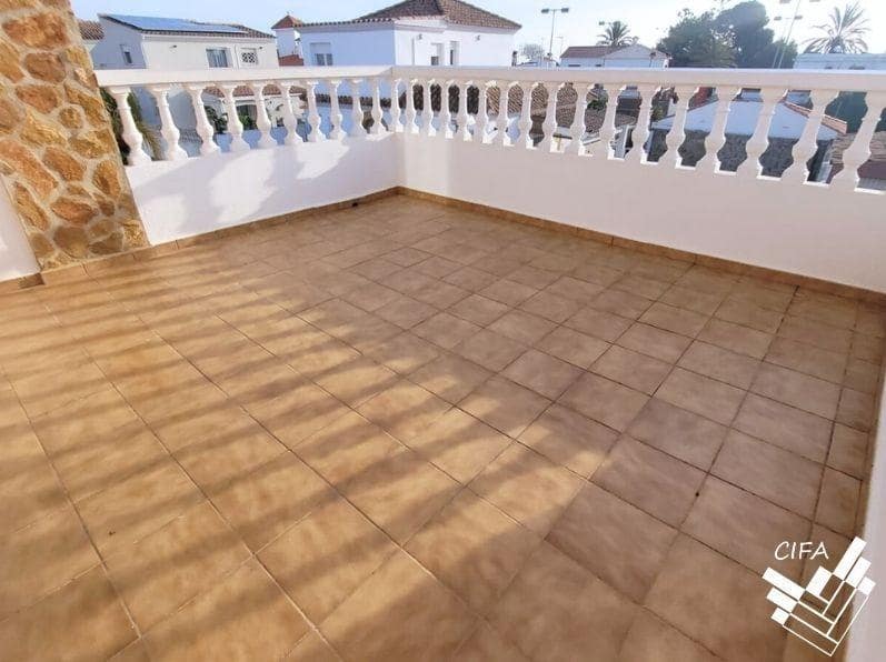 5 slaapkamer Villa te koop in Vinaros met zwembad - € 450.000 (Ref: 9504320)