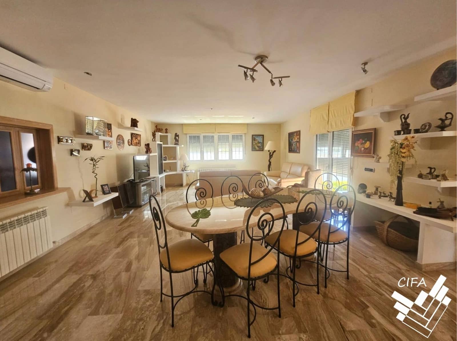 5 chambre Villa/Maison à vendre à Vinaros avec piscine garage - 435 000 € (Ref: 9504320)