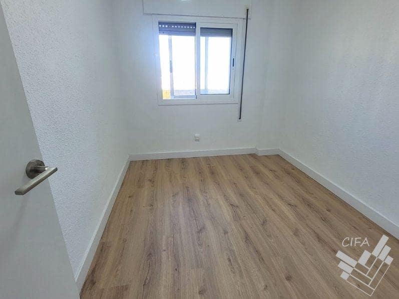 3 slaapkamer Flat te koop in Vinaros - € 138.000 (Ref: 9534459)