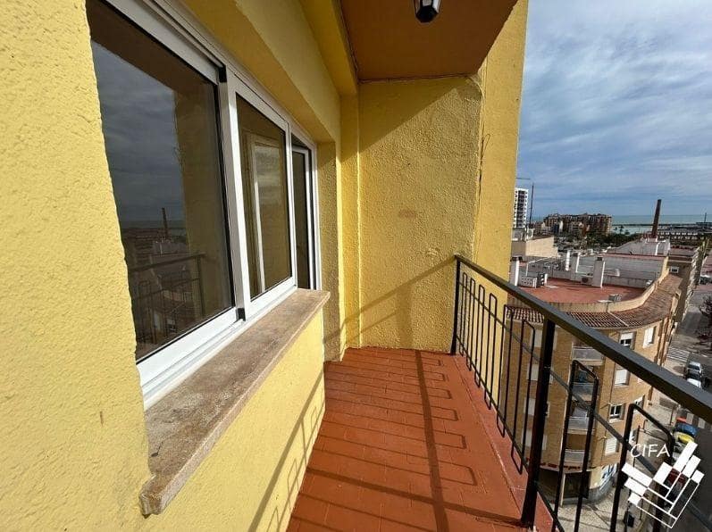 3 bedroom Flat for sale in Vinaros - € 138,000 (Ref: 9534459)