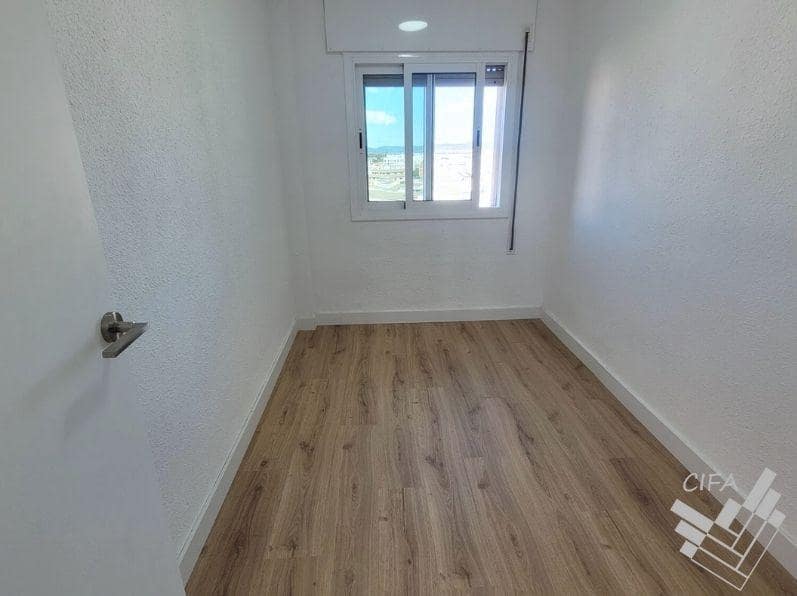 3 bedroom Flat for sale in Vinaros - € 138,000 (Ref: 9534459)