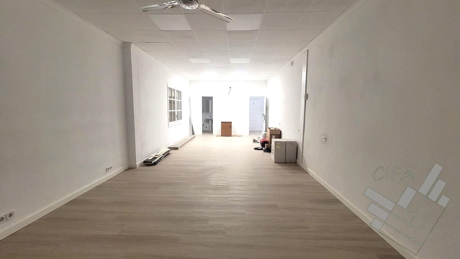 Office for rent in Vinaros - € 230 (Ref: 9551531)