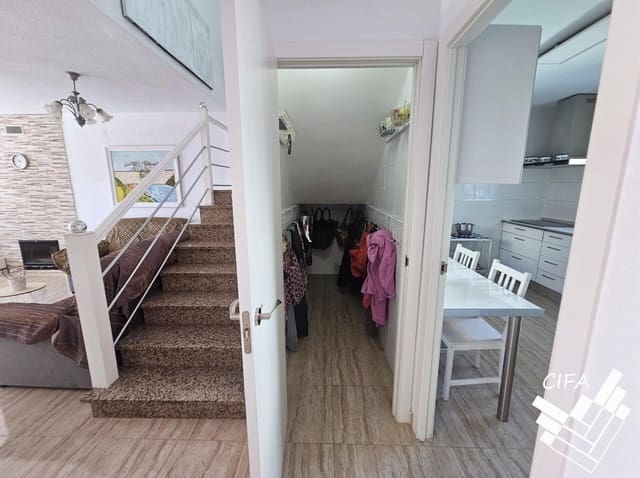 3 bedroom Semi-detached Villa for sale in Vinaròs with garage - € 278,000 (Ref: 9565296)