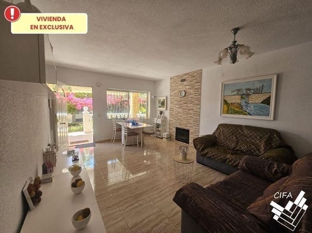 Pareado de 3 habitaciones en Vinaròs en venta con garaje - 278.000 € (Ref: 9565296)