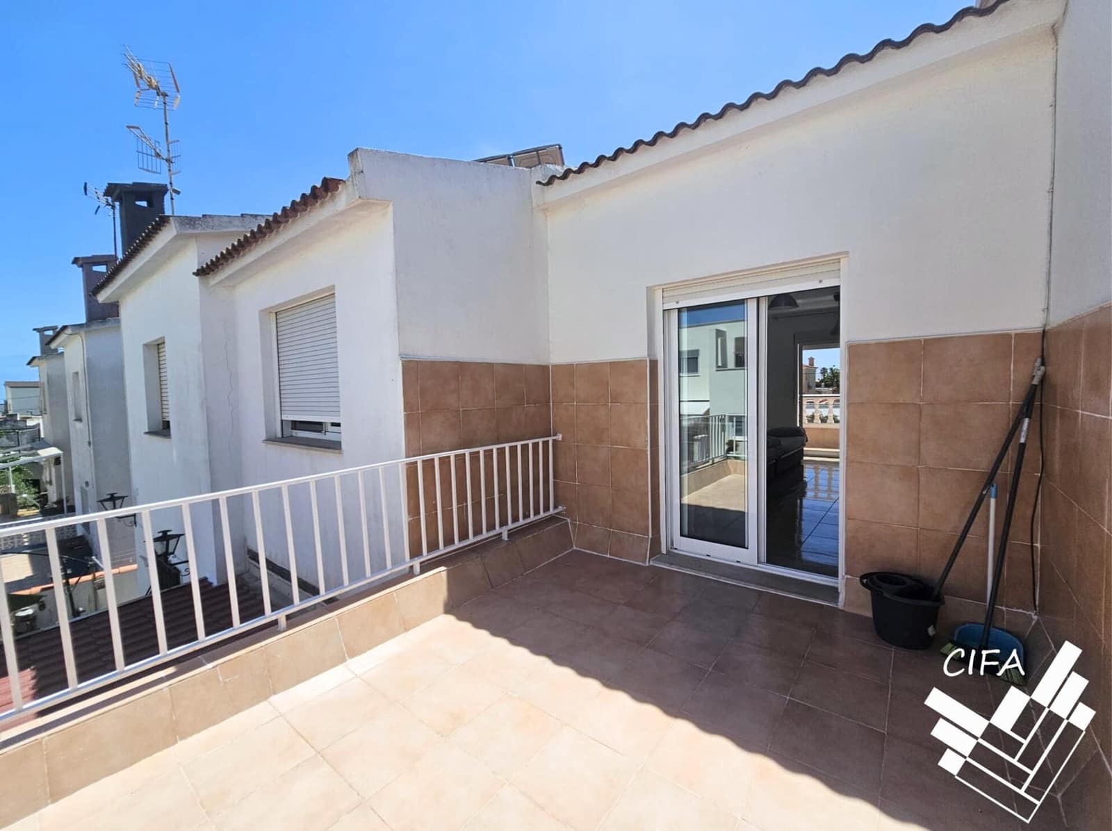 3 bedroom Semi-detached Villa for sale in Vinaros with garage - € 278,000 (Ref: 9565296)