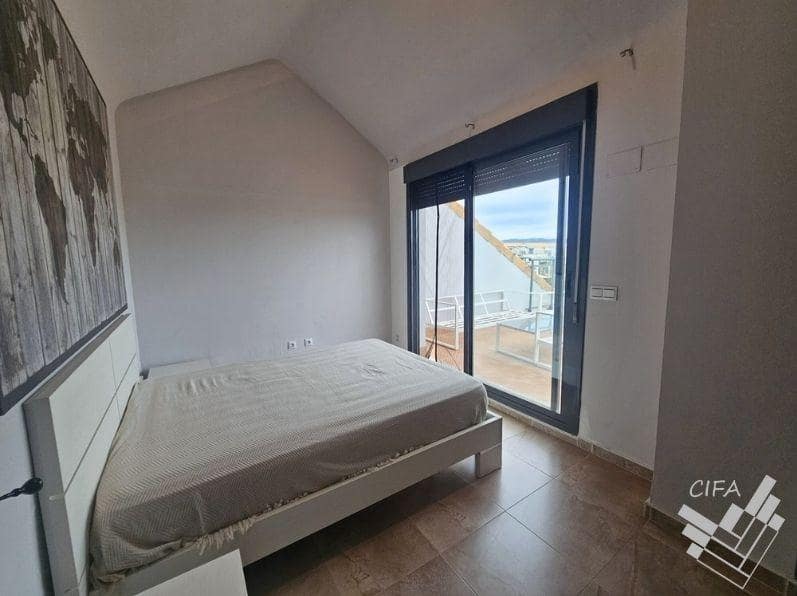 2 quarto Penthouse para venda em Sant Jordi com piscina - 130 000 € (Ref: 9571210)