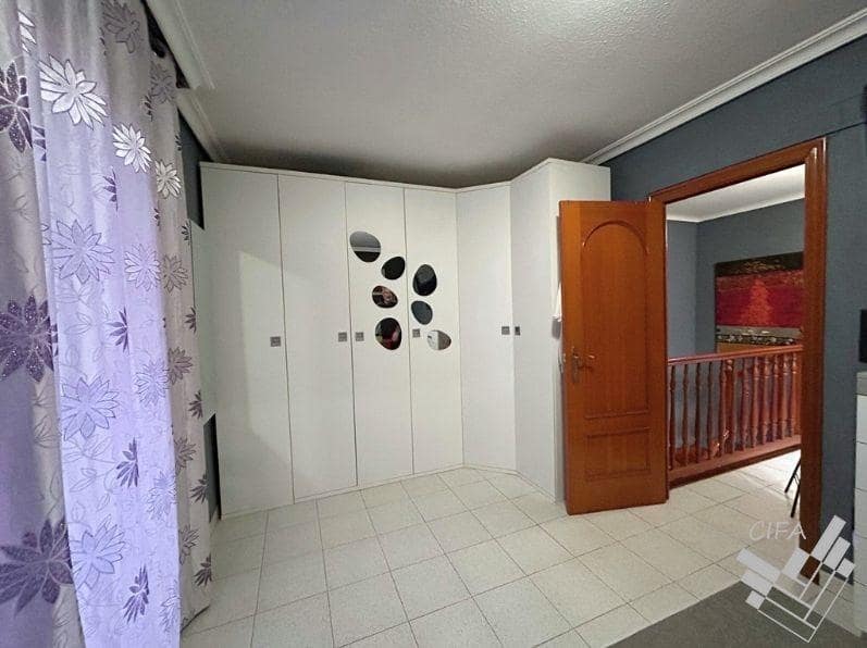 4 sypialnia Dom szeregowy na sprzedaż w Vinaros z garażem - 196 000 € (Ref: 9574655)