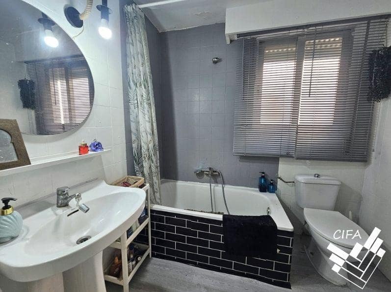 4 bedroom Penthouse for sale in Benicassim - € 335,000 (Ref: 9599581)