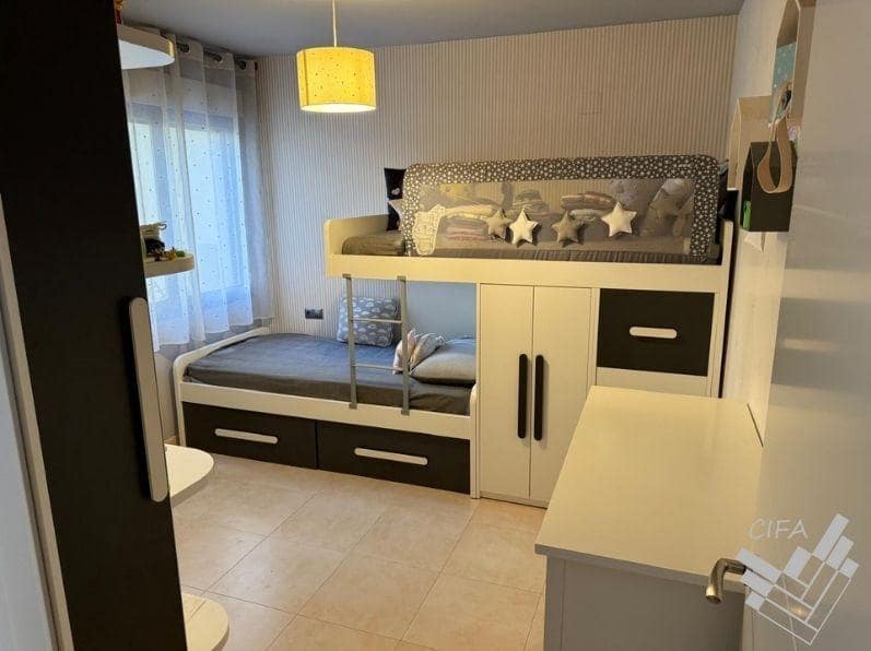 Piso de 3 habitaciones en Vinaròs en venta - 195.000 € (Ref: 9615502)