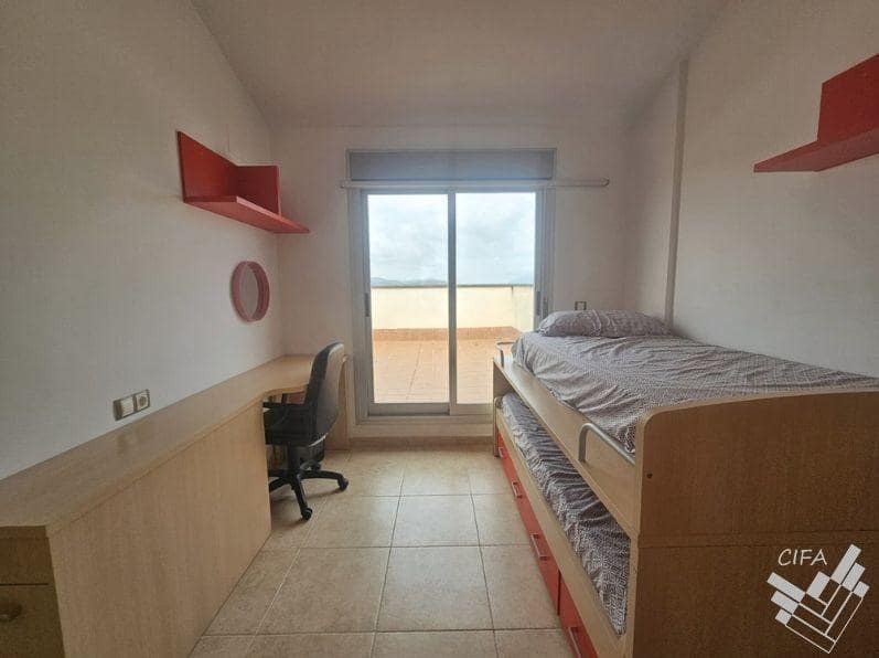2 bedroom Flat for sale in Sant Jordi with pool - € 180,000 (Ref: 9656143)