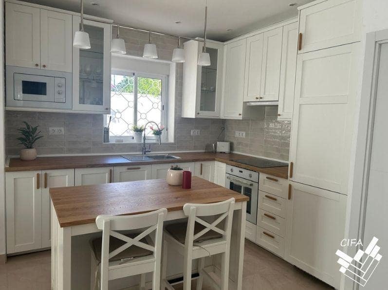 3 bedroom Villa for sale in Vinaros with pool - € 398,000 (Ref: 9677515)