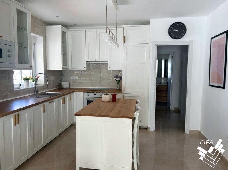 3 bedroom Villa for sale in Vinaros with pool - € 398,000 (Ref: 9677515)