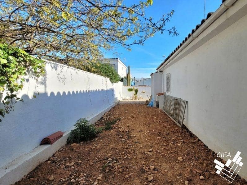 3 bedroom Villa for sale in Vinaros with pool - € 398,000 (Ref: 9677515)