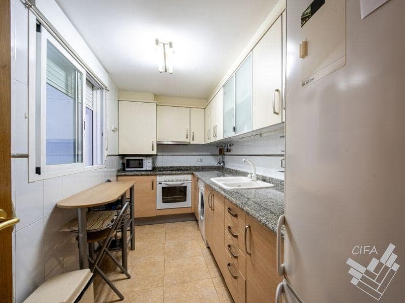 2 bedroom Flat for sale in Vinaros - € 190,550 (Ref: 9686477)