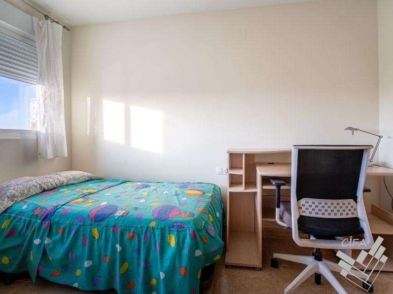 2 bedroom Flat for sale in Vinaros - € 190,550 (Ref: 9686477)