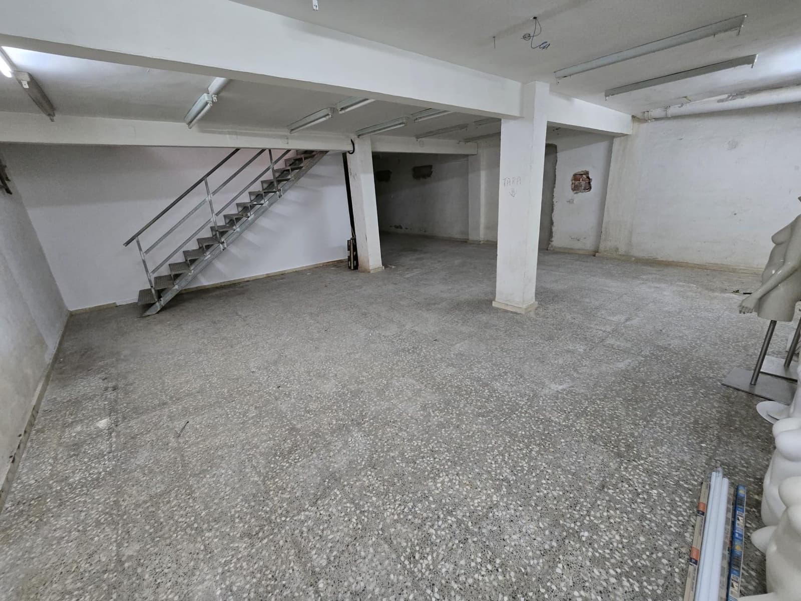 Commercial for rent in Vinaros - € 1,500 (Ref: 9686478)