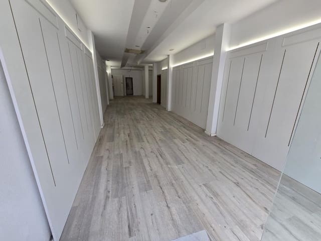 Gewerbe zu vermieten in Vinaròs - 1.500 € (Ref: 9686478)