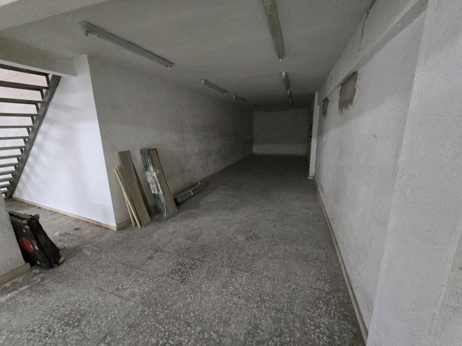 Commercial for rent in Vinaros - € 1,500 (Ref: 9686478)