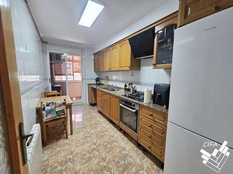 3 bedroom Flat for sale in Vinaros - € 169,000 (Ref: 9686479)