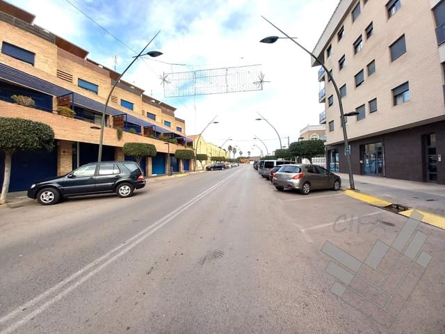 Garage for rent in Benicarló - € 5,300 (Ref: 9701669)