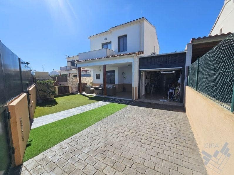 3 bedroom Semi-detached Villa for sale in Peniscola with pool - € 260,000 (Ref: 9729337)