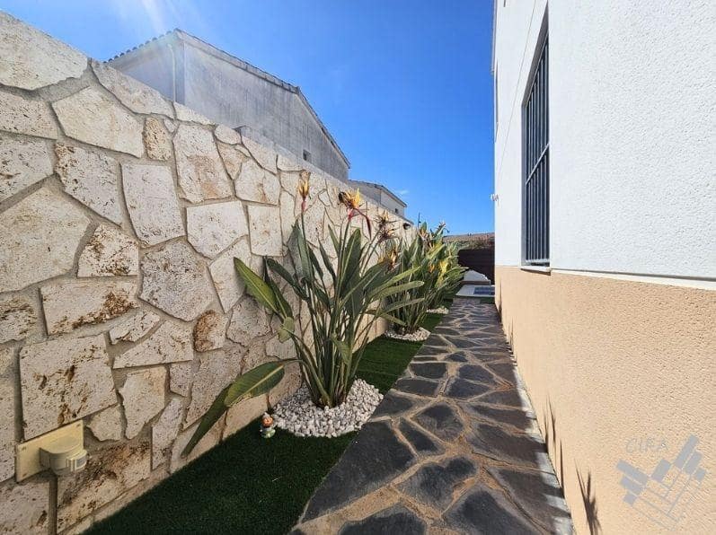 3 bedroom Semi-detached Villa for sale in Peniscola with pool - € 260,000 (Ref: 9729337)