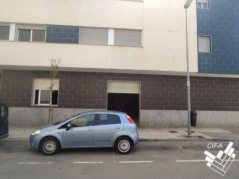 Commercial for rent in Vinaros - € 700 (Ref: 9738588)