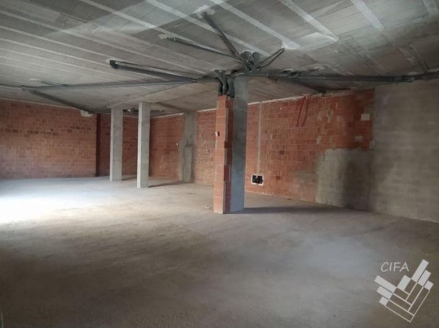 Kommersiell til leie i Vinaròs - € 700 (Ref: 9738588)