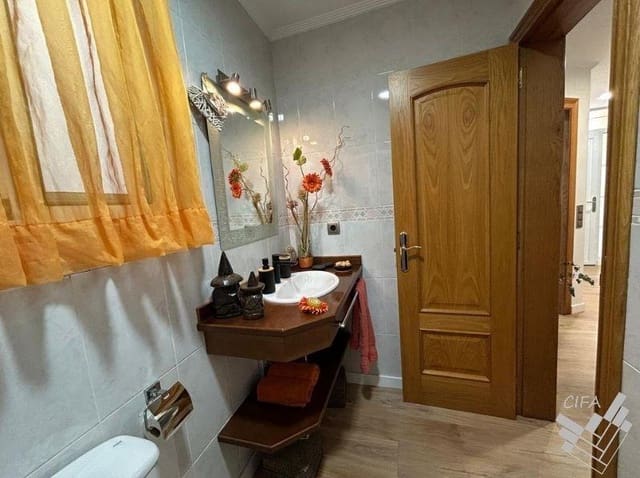 3 Zimmer Apartment zu verkaufen in Vinaròs mit Garage - 275.000 € (Ref: 9741763)