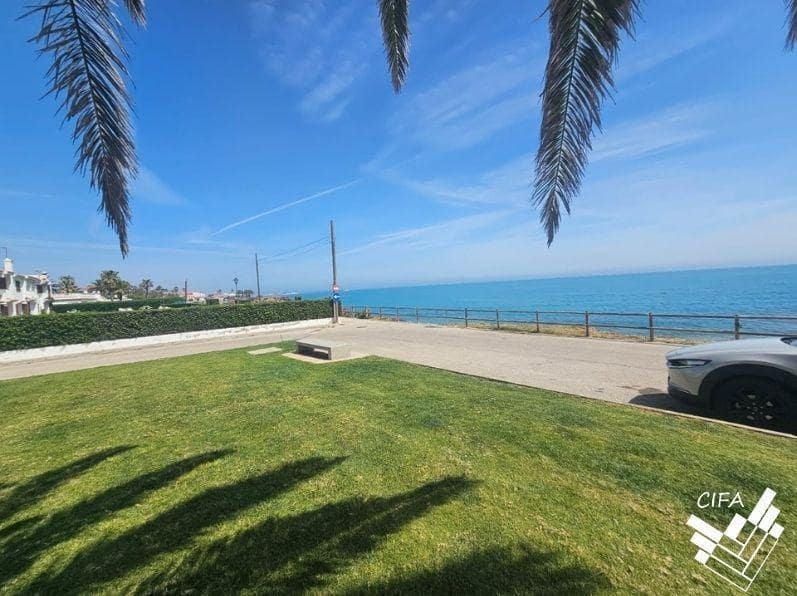 3 bedroom Apartment for sale in Vinaros with pool garage - € 360,000 (Ref: 9762013)