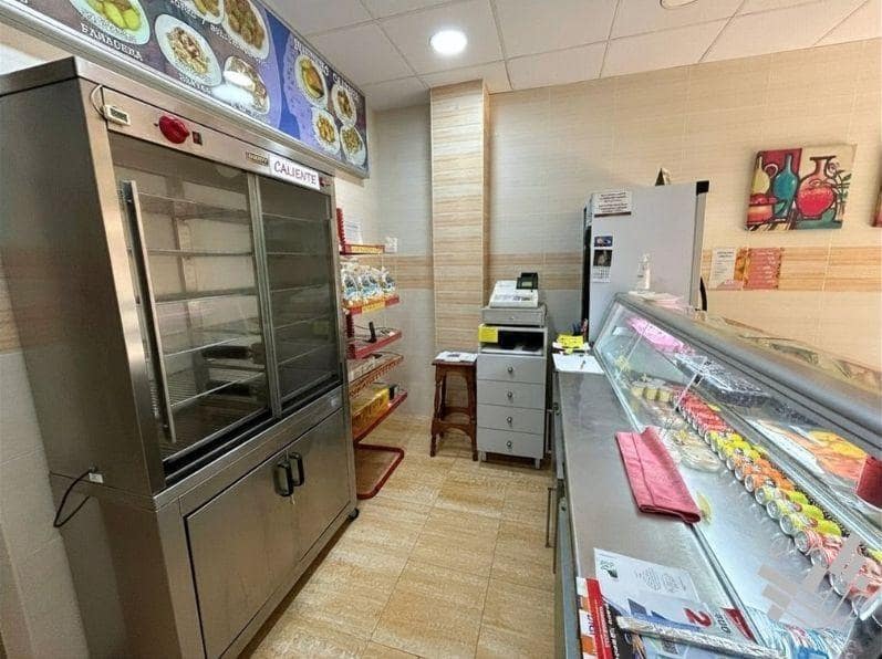 Commercial for sale in Benicarlo - € 105,000 (Ref: 9800641)
