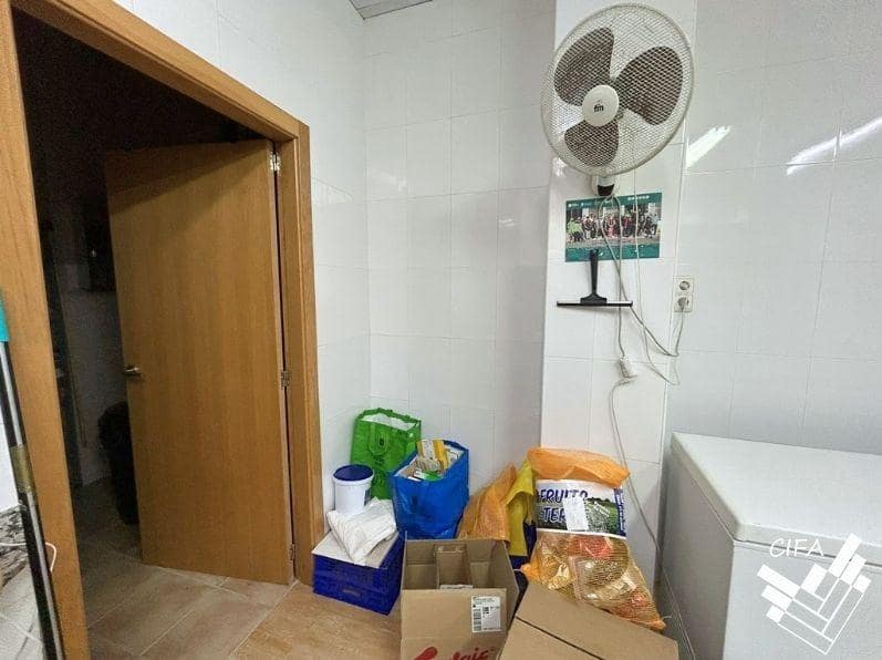 Commercial for sale in Benicarlo - € 105,000 (Ref: 9800641)