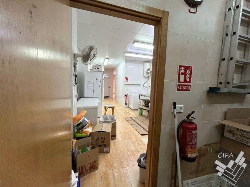 Commercial for sale in Benicarlo - € 105,000 (Ref: 9800641)