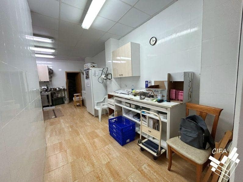 Commercial for sale in Benicarlo - € 105,000 (Ref: 9800641)