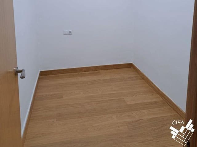 5 soveværelse Erhverv til salg i Vinaròs - € 420.000 (Ref: 9808007)