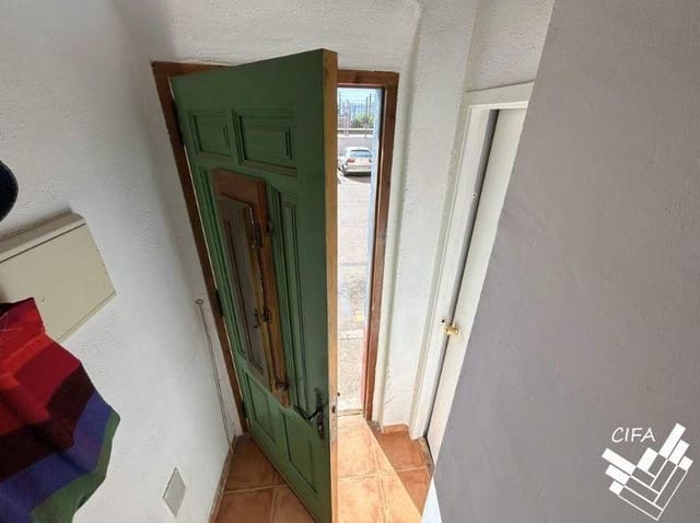 Pareado de 4 habitaciones en Ulldecona en venta - 180.000 € (Ref: 9808008)