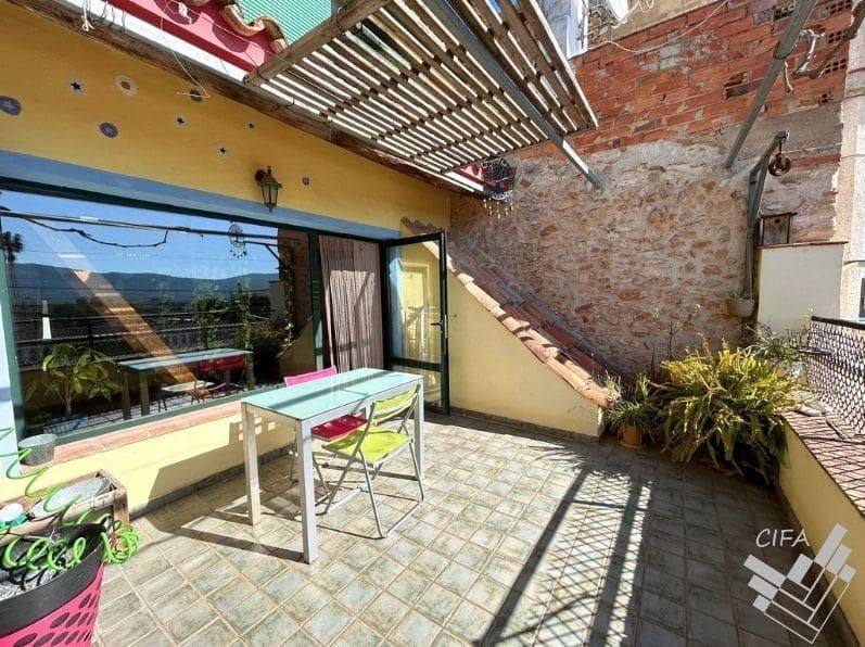 4 quarto Moradia Geminada para venda em Ulldecona - 180 000 € (Ref: 9808008)
