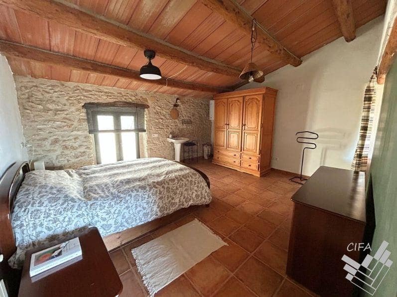 4 quarto Moradia Geminada para venda em Ulldecona - 180 000 € (Ref: 9808008)