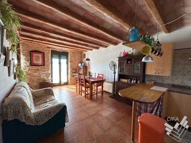 Pareado de 4 habitaciones en Ulldecona en venta - 180.000 € (Ref: 9808008)