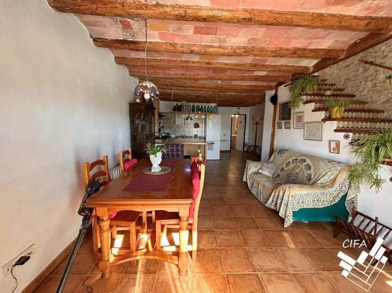4 quarto Moradia Geminada para venda em Ulldecona - 180 000 € (Ref: 9808008)