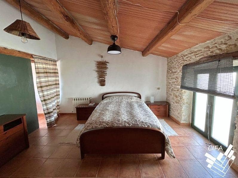 4 quarto Moradia Geminada para venda em Ulldecona - 180 000 € (Ref: 9808008)